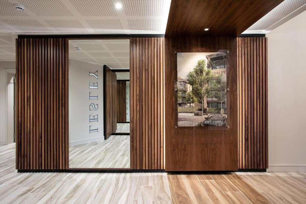 Modern 2Br With Balcony Next To The City Airport Bhd - Free Parking Белфаст Экстерьер фото
